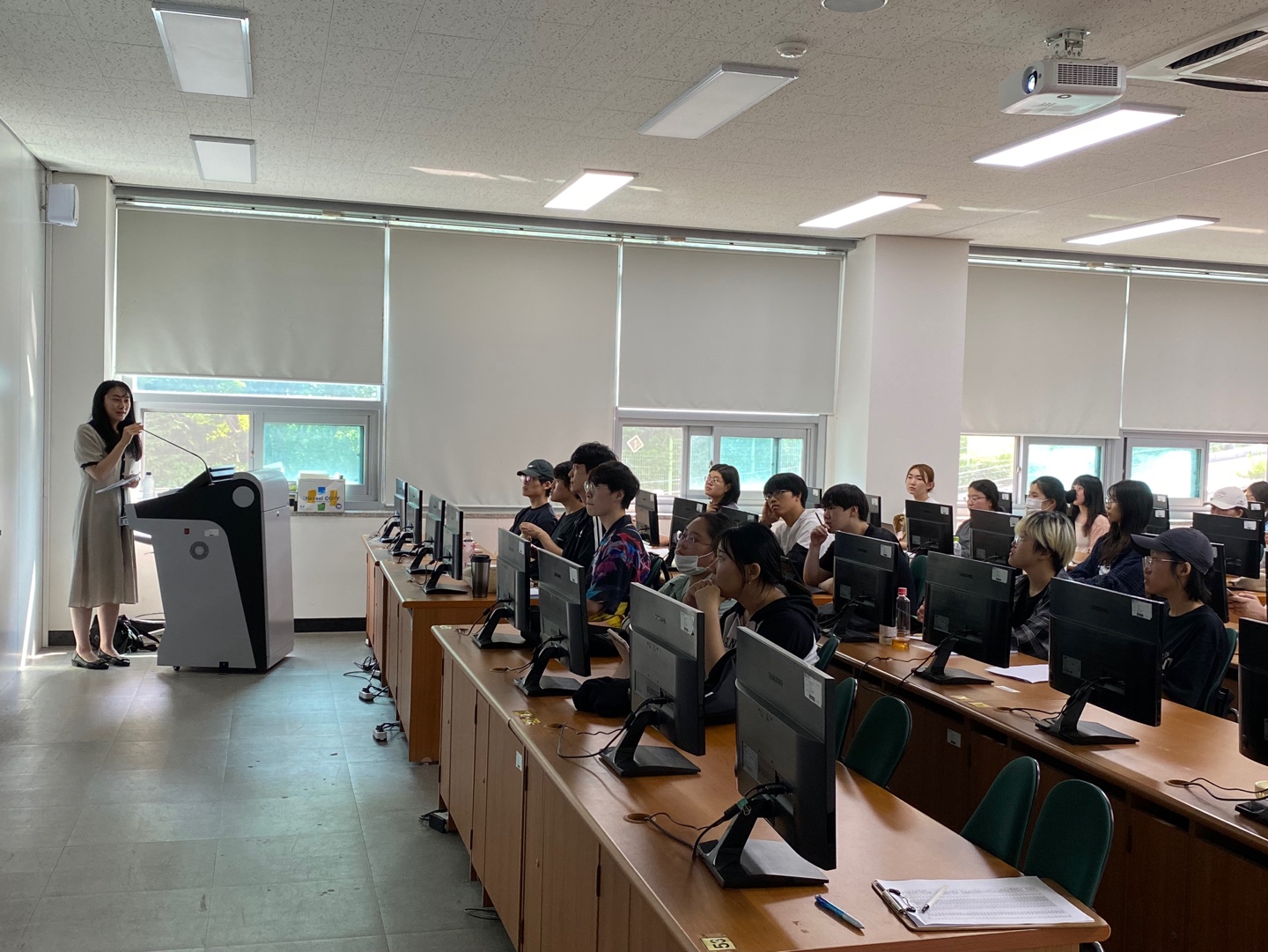 학교도서관과 사서교사 진로 모색 이미지